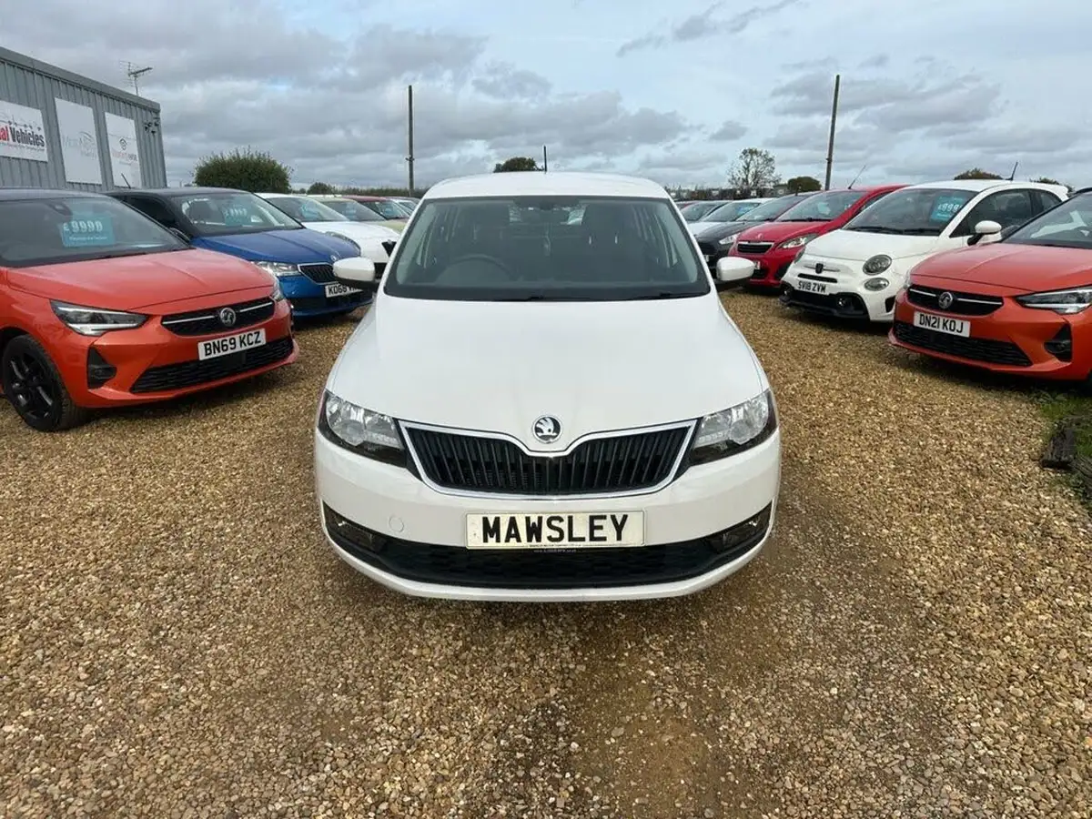2018-skoda-rapid-spaceback-10-tsi-se-tech-95ps-ss-big-1