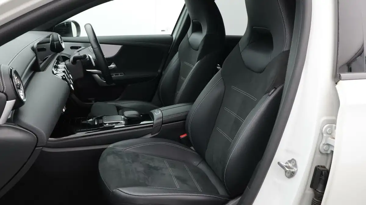 2022-mercedes-benz-a-class-13-a200-amg-line-executive-edition-hatchback-5d-7g-dct-big-14