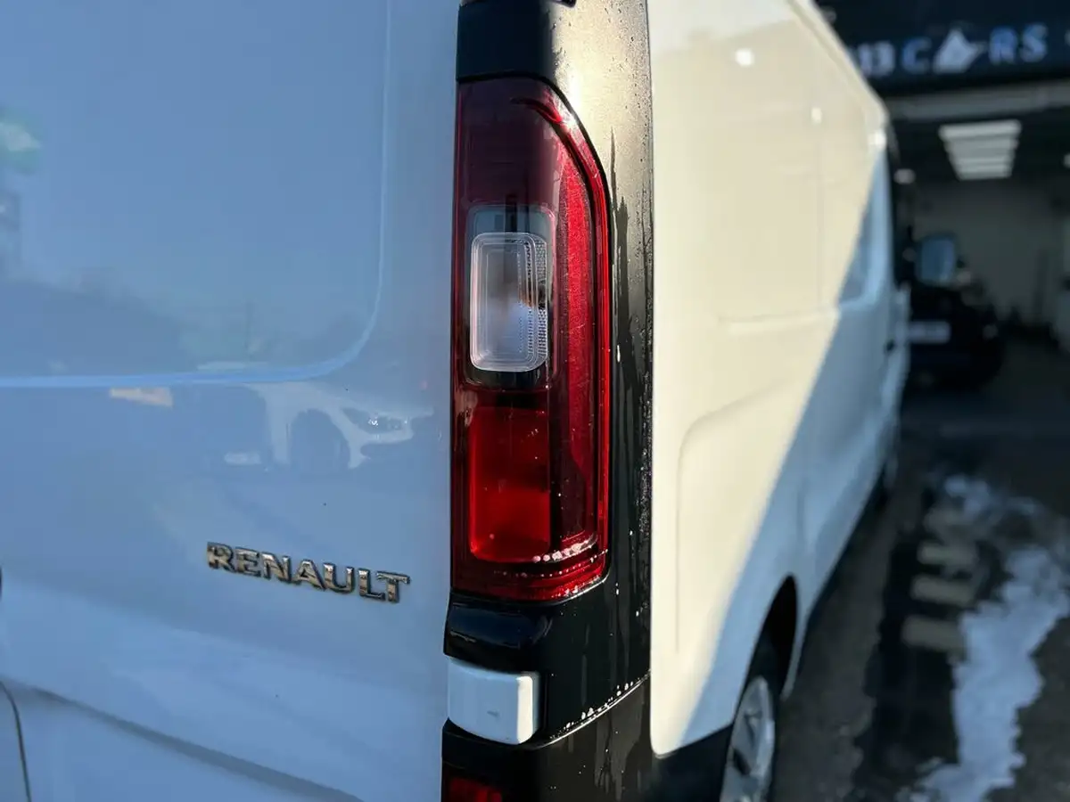 2018-renault-trafic-16dci-sl27-95-business-95-e6-panel-van-big-30