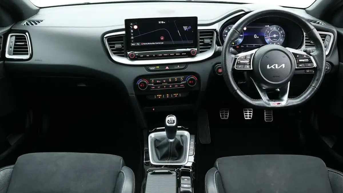2023-kia-xceed-15-t-gdi-gt-line-s-158bhp-big-13