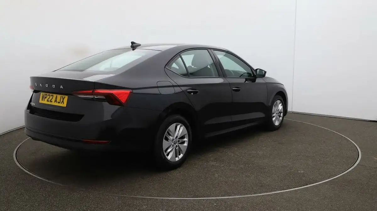 2022-skoda-octavia-10-tsi-se-technology-110ps-hatchback-big-51