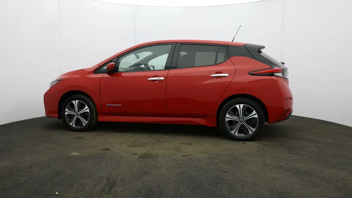 2020-nissan-leaf-e-e-tekna-big-60