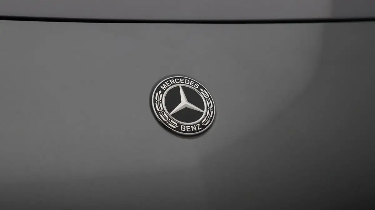 2019-mercedes-benz-a-class-13-a200-amg-line-hatchback-5d-7g-dct-big-21