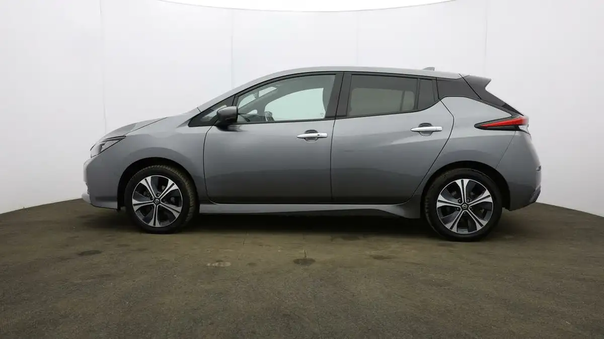 2021-nissan-leaf-e-e-tekna-big-68