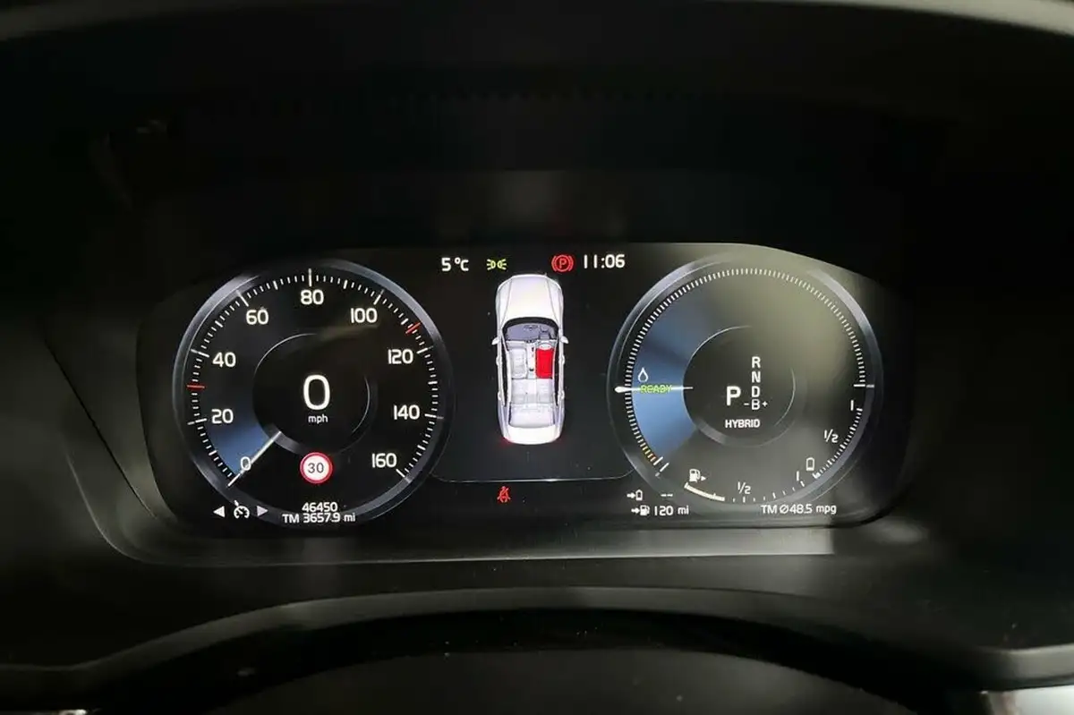 2021-volvo-s60-20-t8-r-design-387bhp-big-11