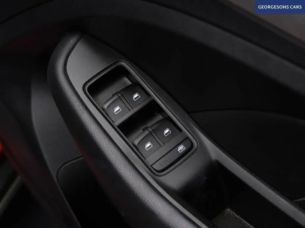 2021-mg-zs-suv-e-exclusive-ev-big-27