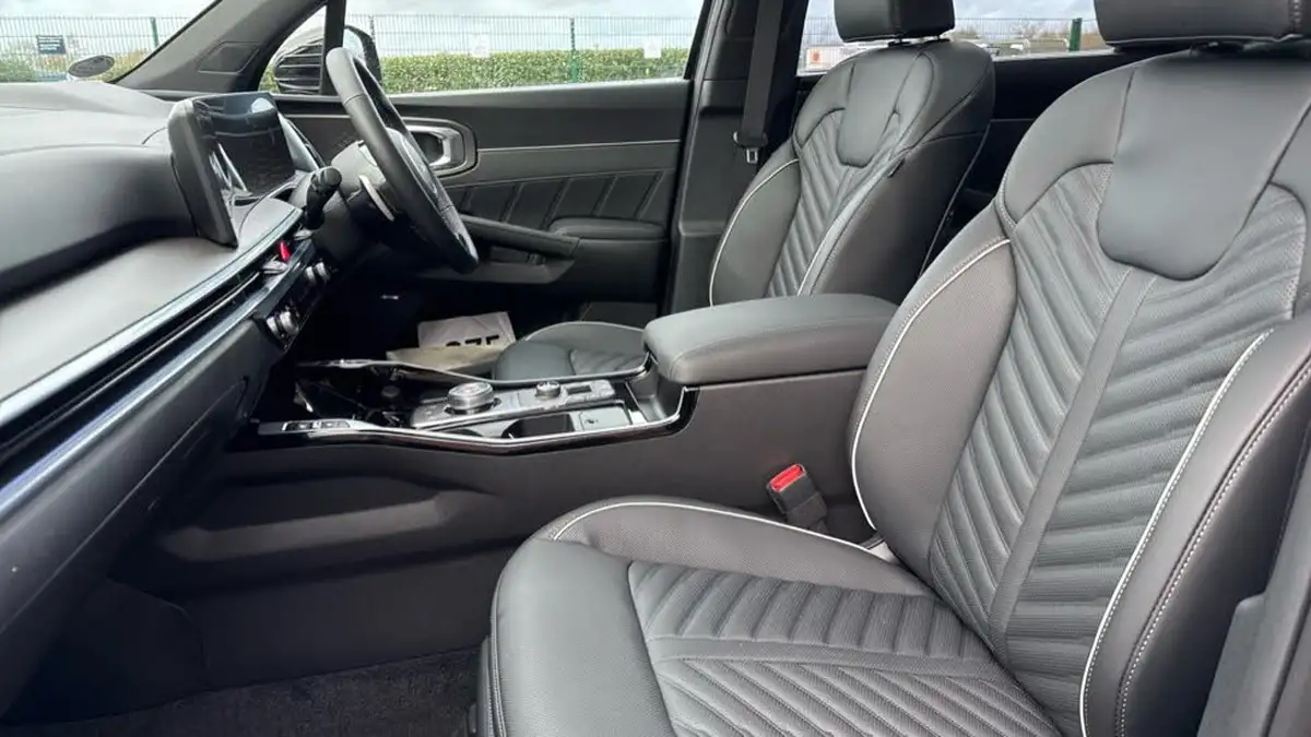 2025-kia-sorento-16-t-gdi-4-phev-big-19