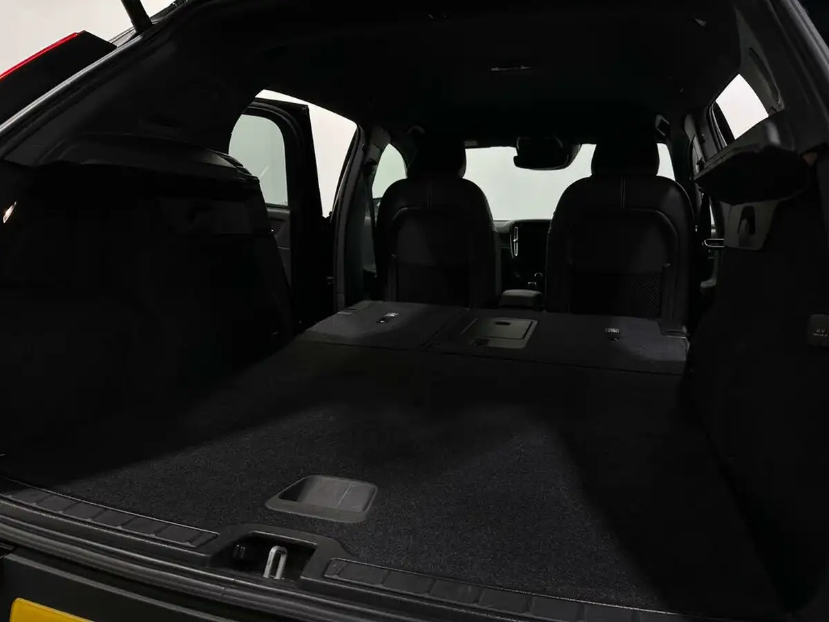 2021-volvo-xc40-15-t3-r-design-161bhp-big-44