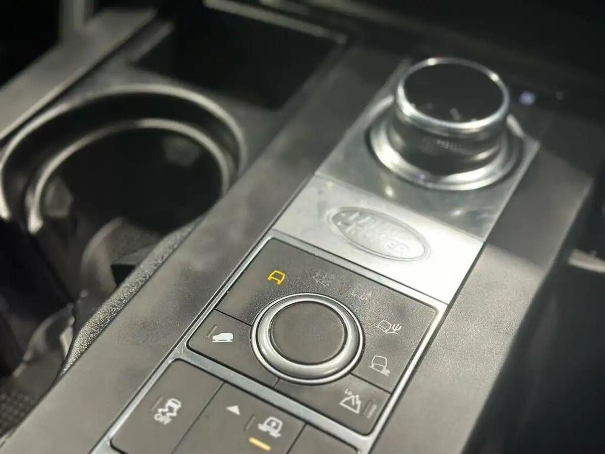 2020-land-rover-discovery-30-sd6-landmark-big-34