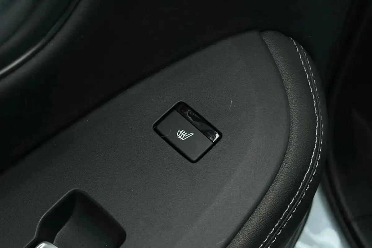 2024-honda-zr-v-20-i-mmd-advance-big-32
