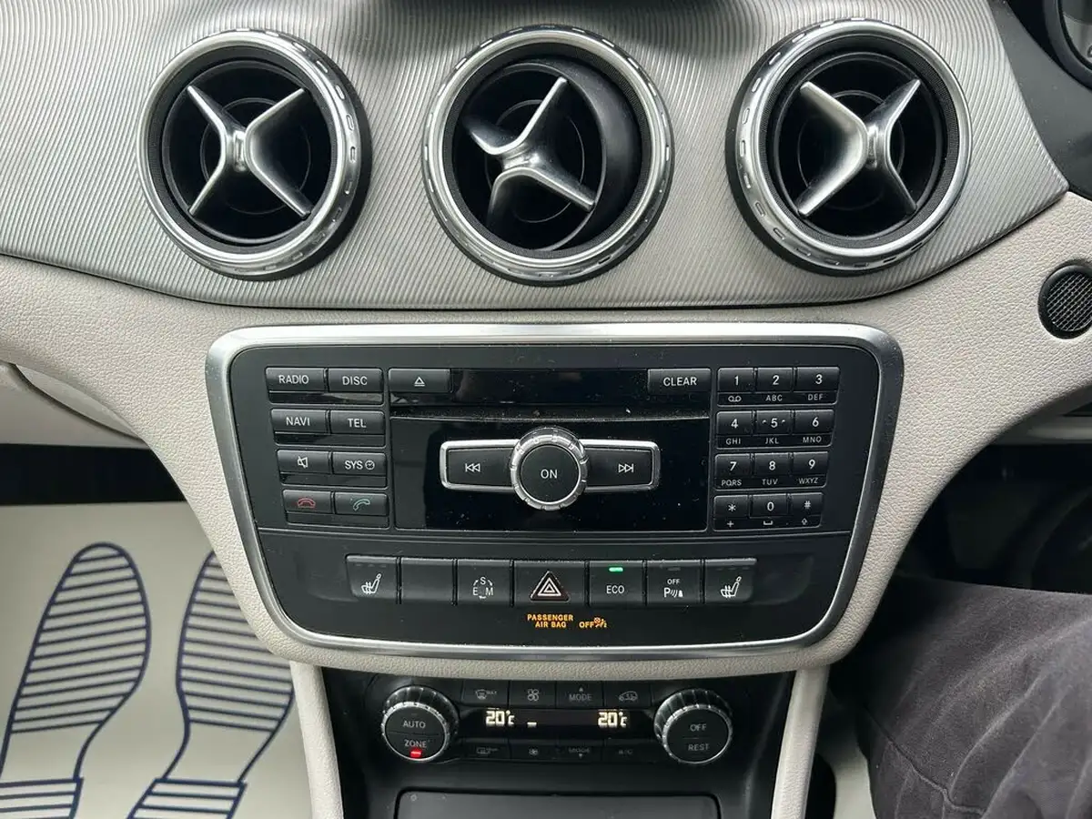 2014-mercedes-benz-gla-class-21cdi-se-premium-plus-136bhp-200-7g-dct-big-18