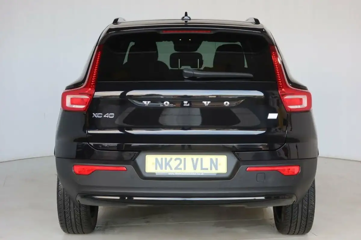 2021-volvo-xc40-15-t4-r-design-208bhp-big-5