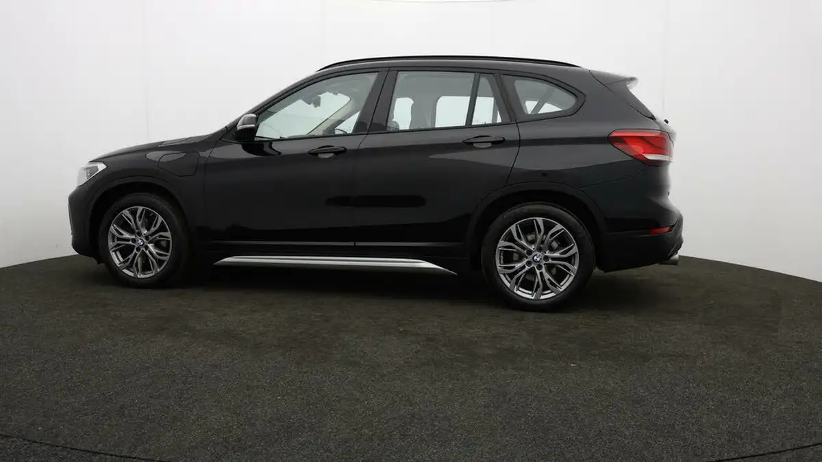 2021-bmw-x1-15-xdrive-25e-phev-xline-big-69