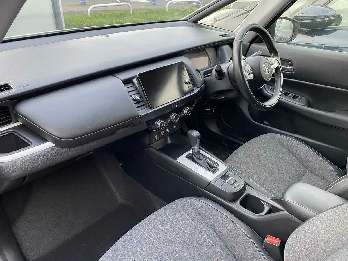 2020-honda-jazz-15-i-mmd-ex-big-1
