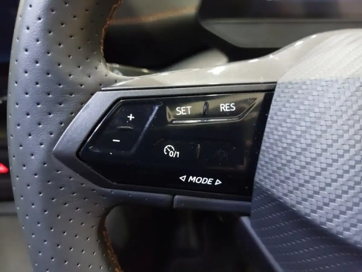 2023-cupra-born-e-v1-204ps-big-14