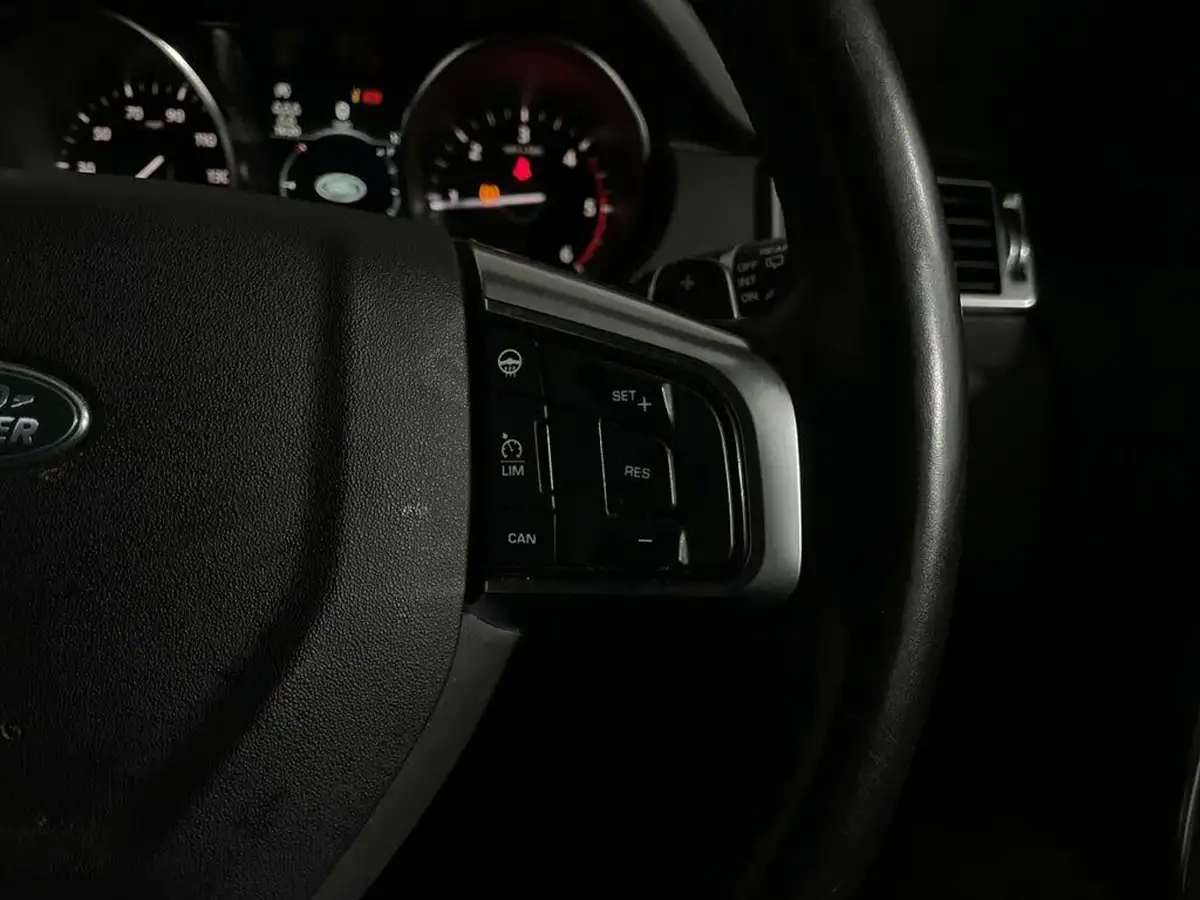 2019-land-rover-discovery-sport-20td4-landmark-big-17