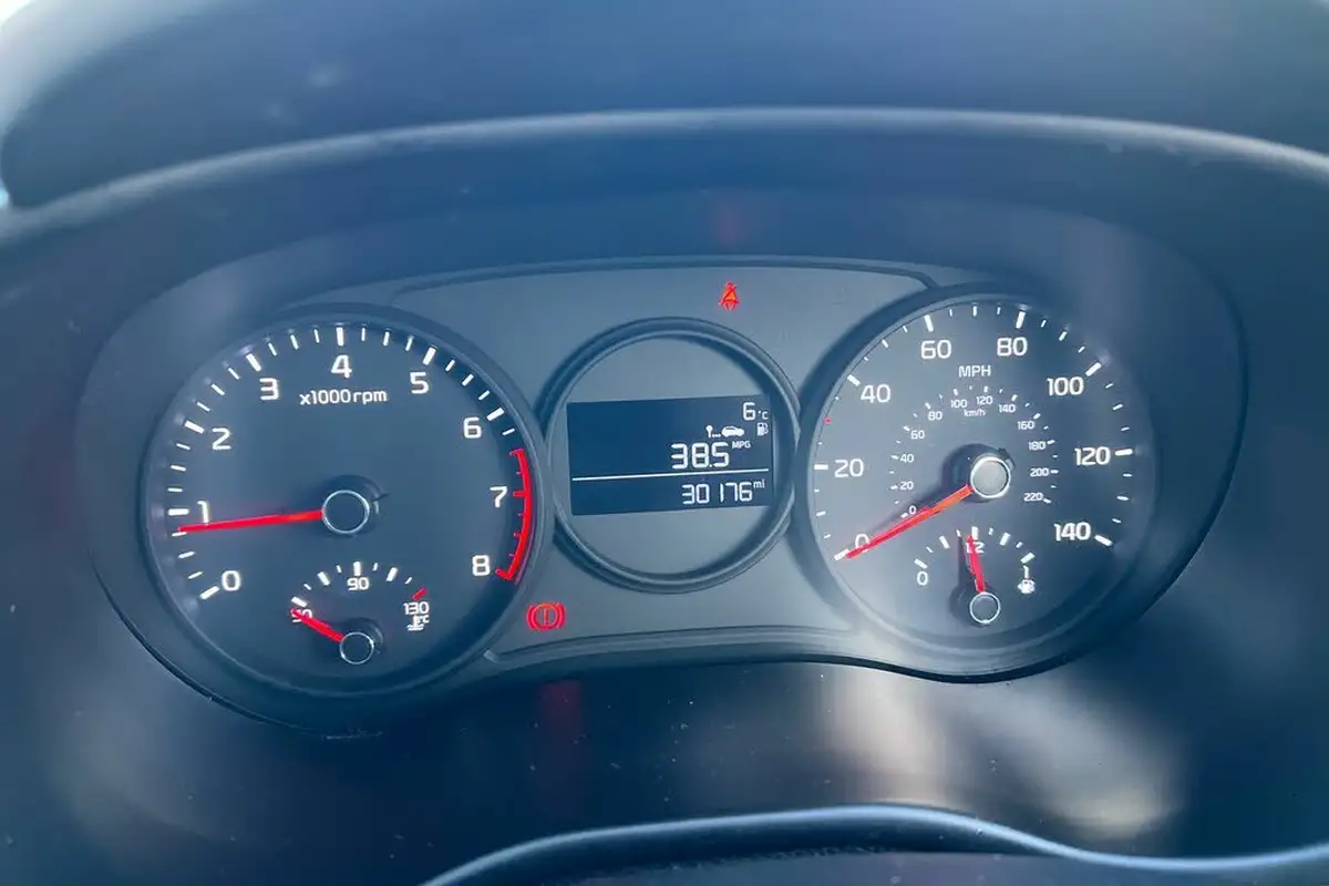 2020-kia-picanto-10-1-4-seats-big-21