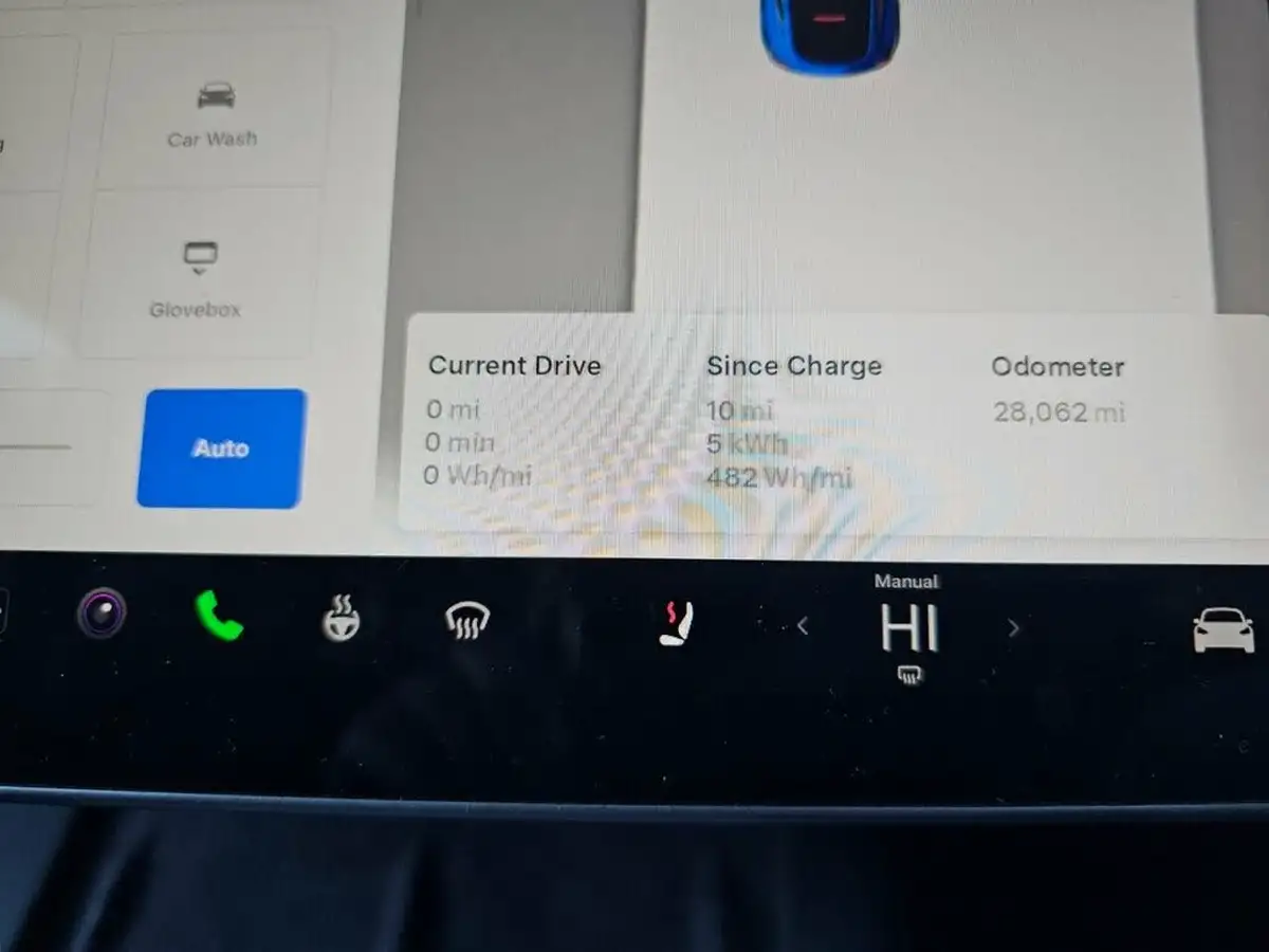 2022-tesla-model-y-e-long-range-big-18