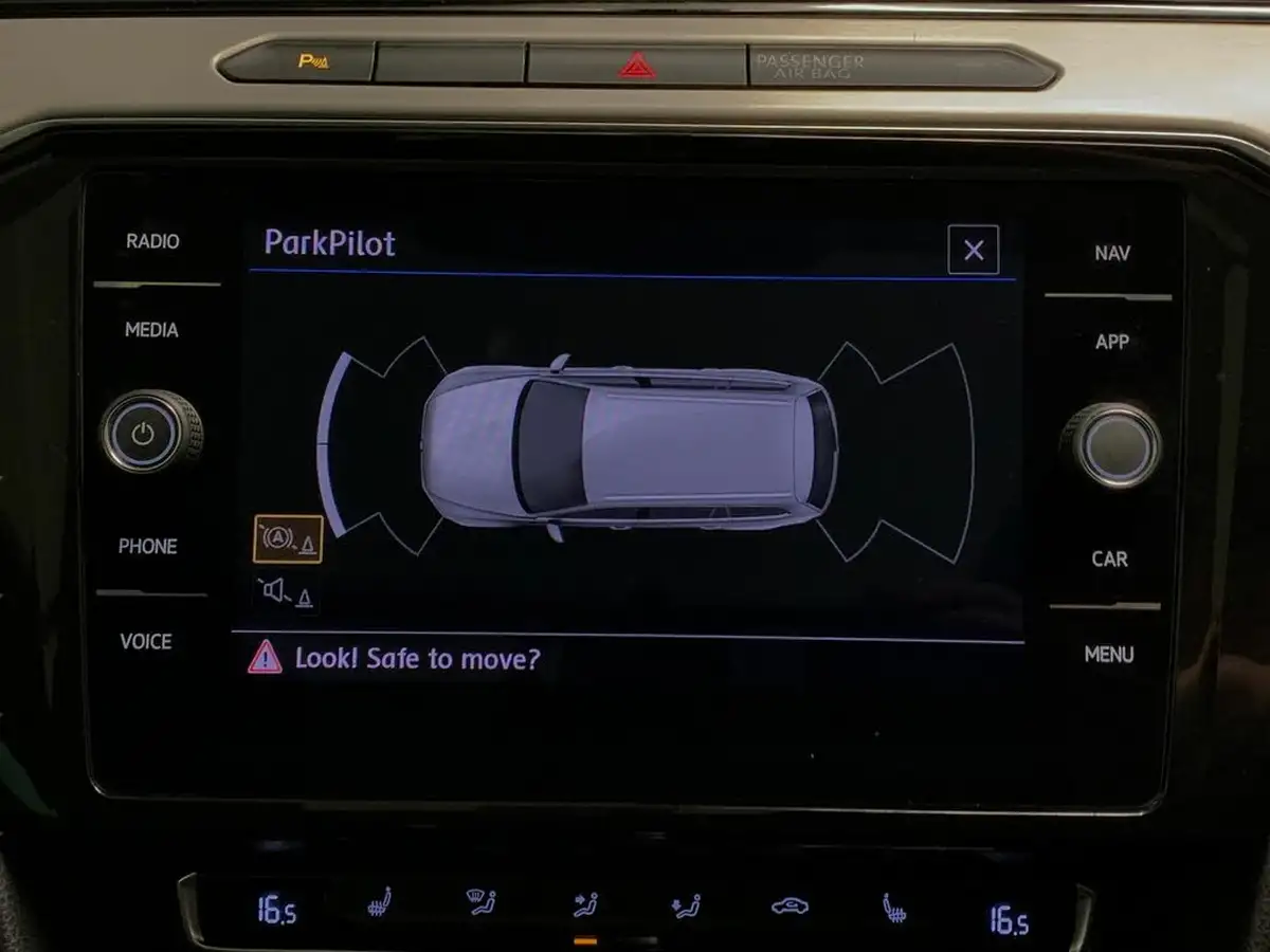 2018-volkswagen-passat-20tdi-gt-150ps-scr-estate-5d-dsg-big-14