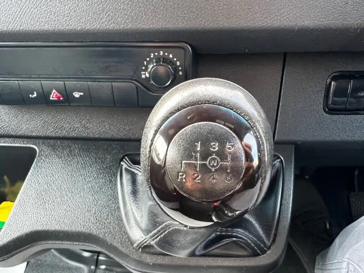 2018-mercedes-benz-sprinter-21cdi-311-l2h1-panel-van-rwd-eco-gear-360-big-46