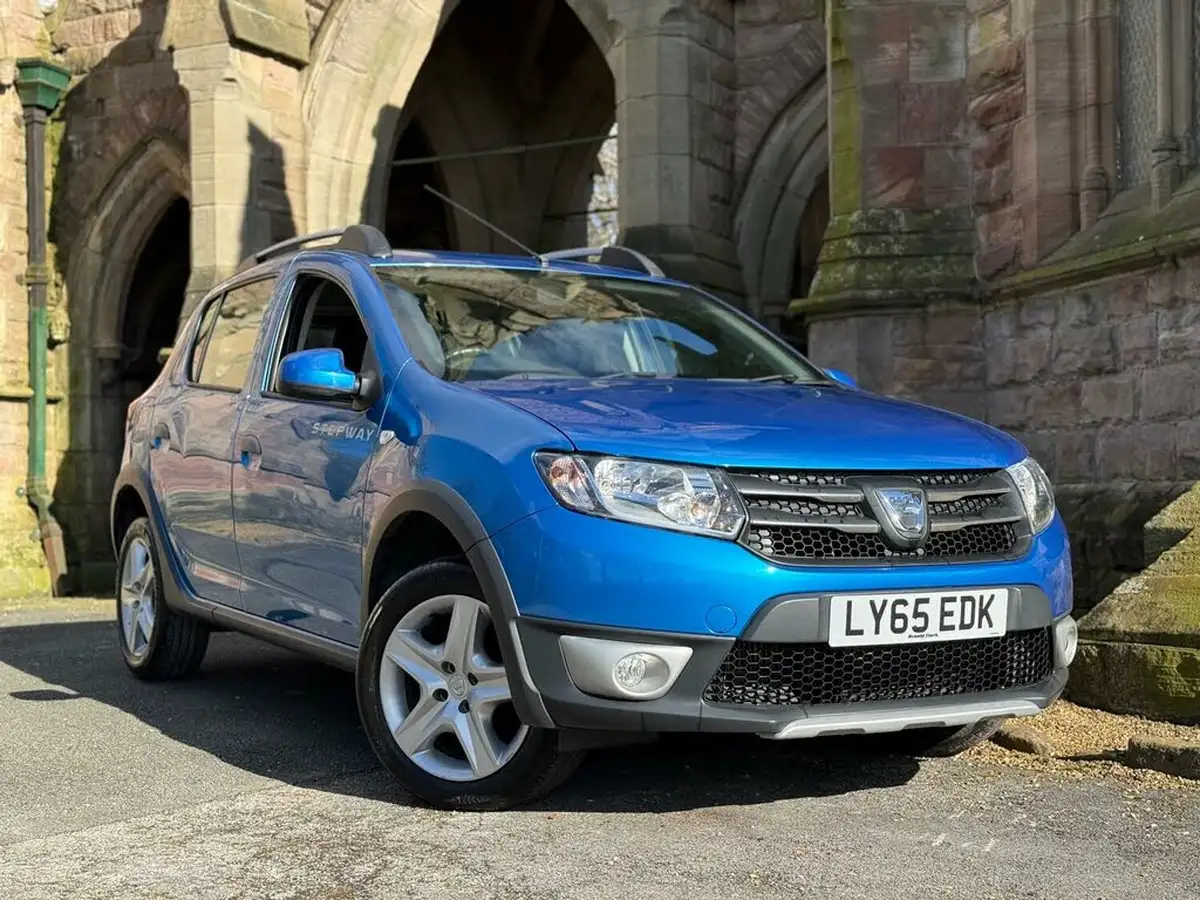 2015-dacia-sandero-stepway-09-tce-laureate-big-0