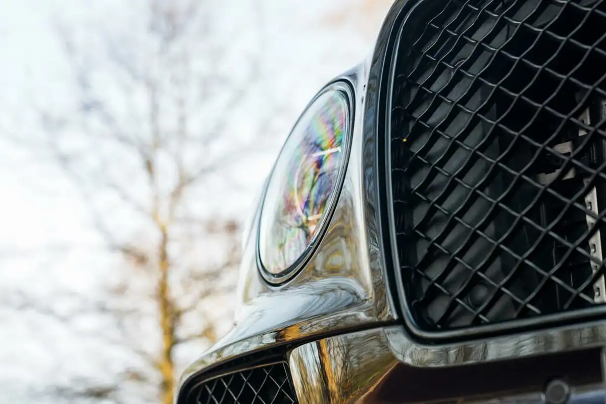 2022-bentley-bentayga-40-v8-big-4