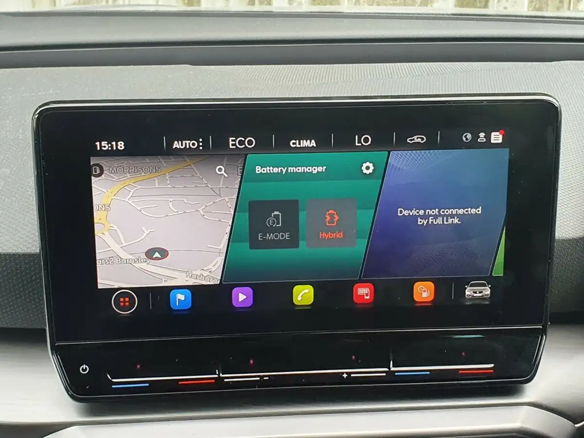 2024-seat-leon-14-e-hybrid-fr-hatchback-big-18