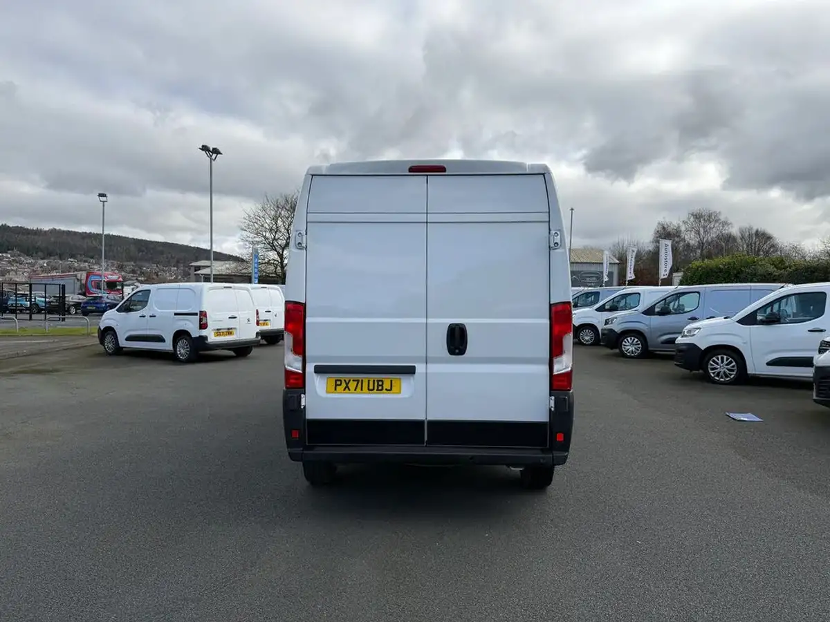 2021-peugeot-boxer-22-bluehdi-professional-435-l3-h2-140bhpeu6dt-big-5