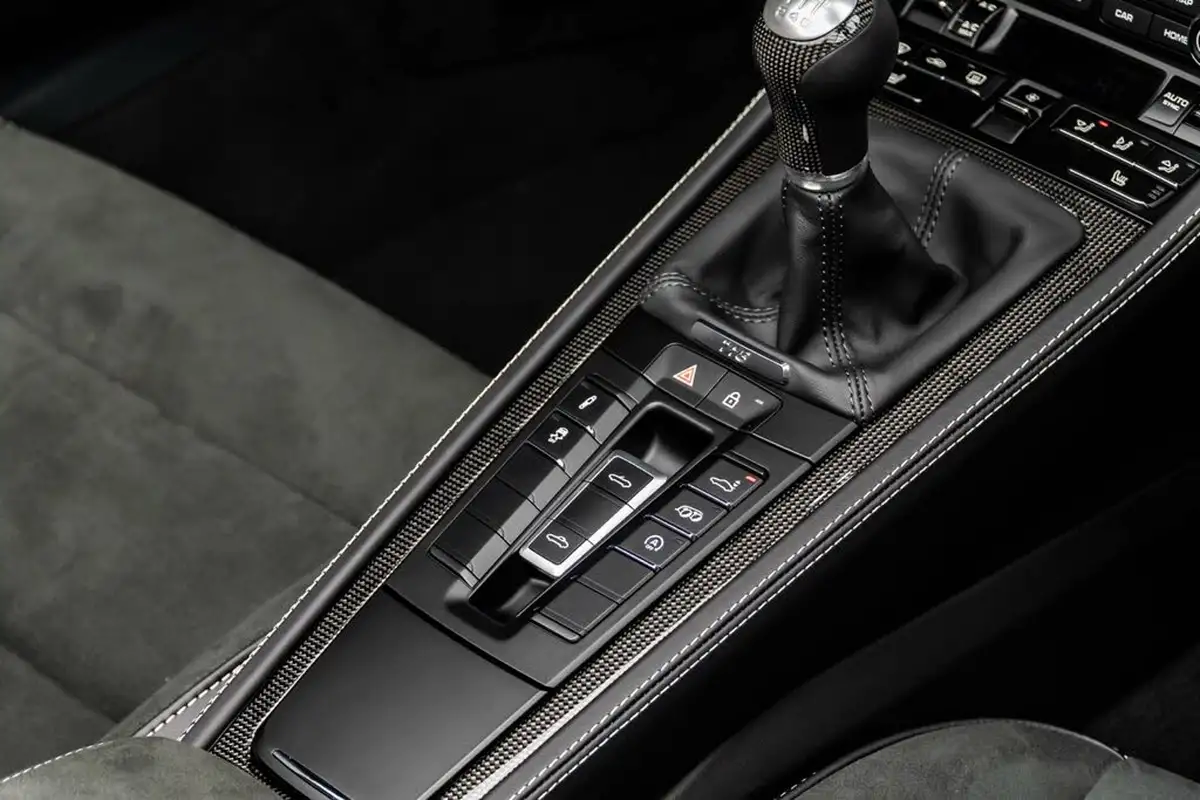 2024-porsche-boxster-718-40-boxster-gts-40-big-34