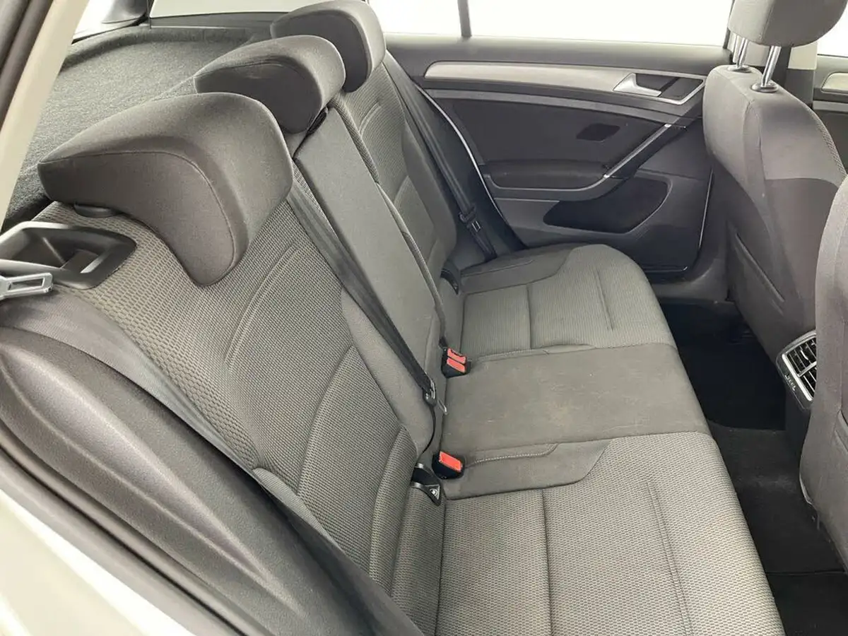 2014-volkswagen-golf-16tdi-match-5d-dsg-big-7