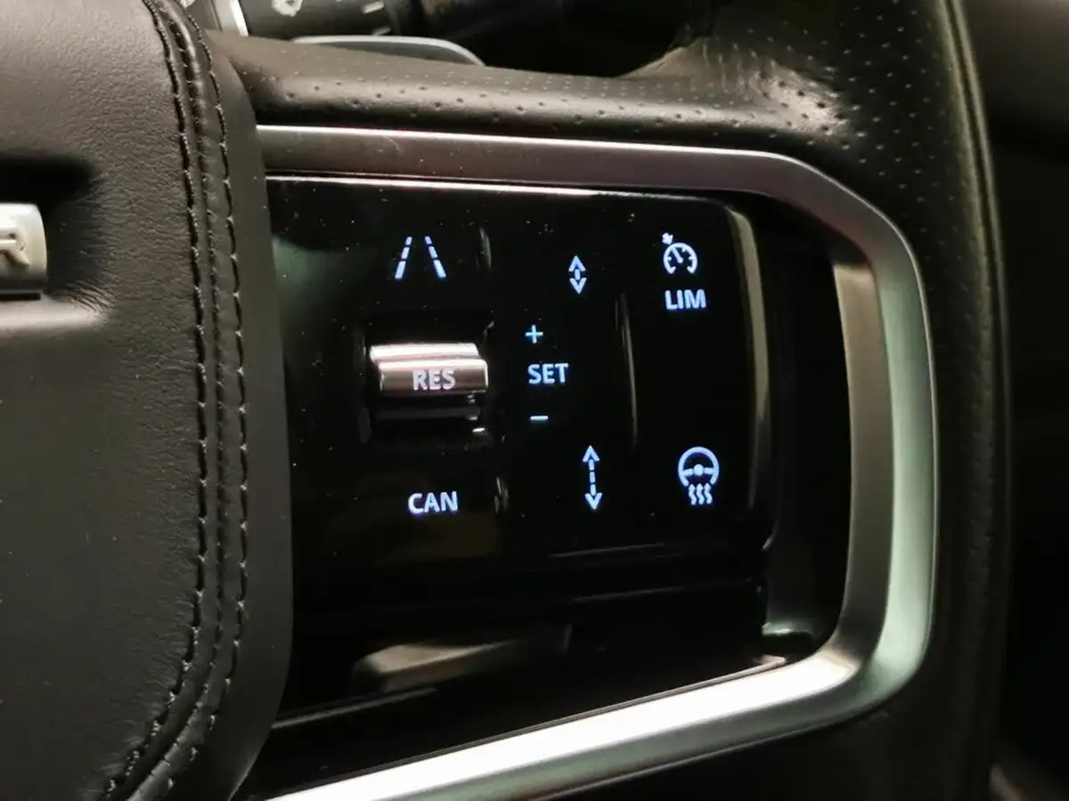 2022-land-rover-range-rover-evoque-15-p300e-autobiography-big-20