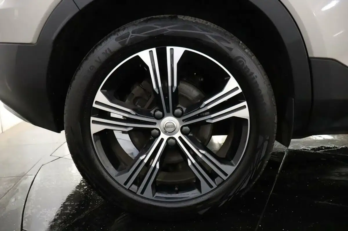 2021-volvo-xc40-15-t4-inscription-208bhp-big-39