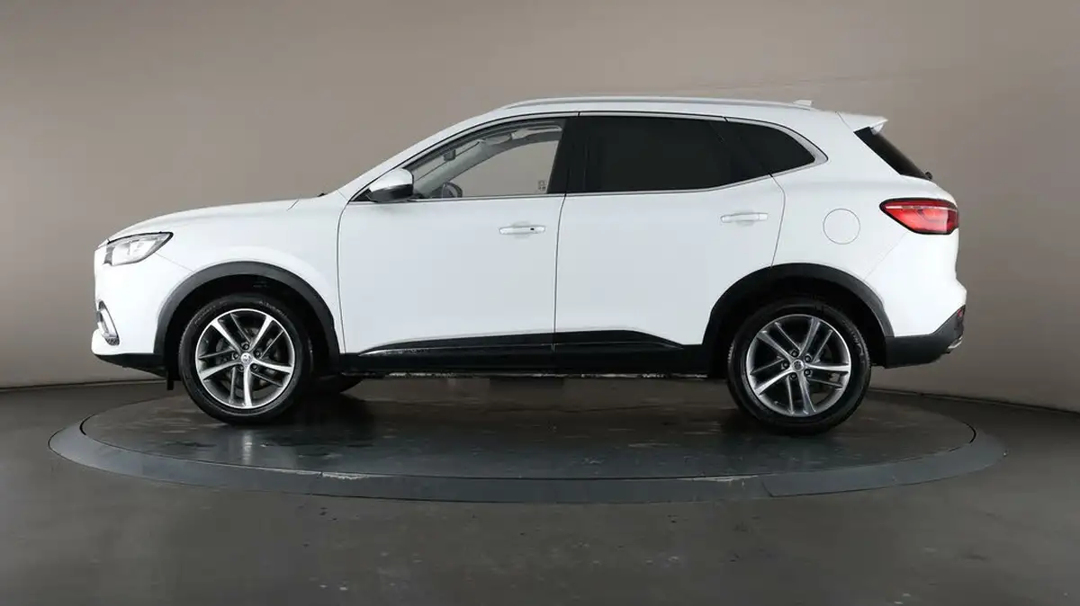 2022-mg-hs-15t-gdi-exclusive-162ps-big-4
