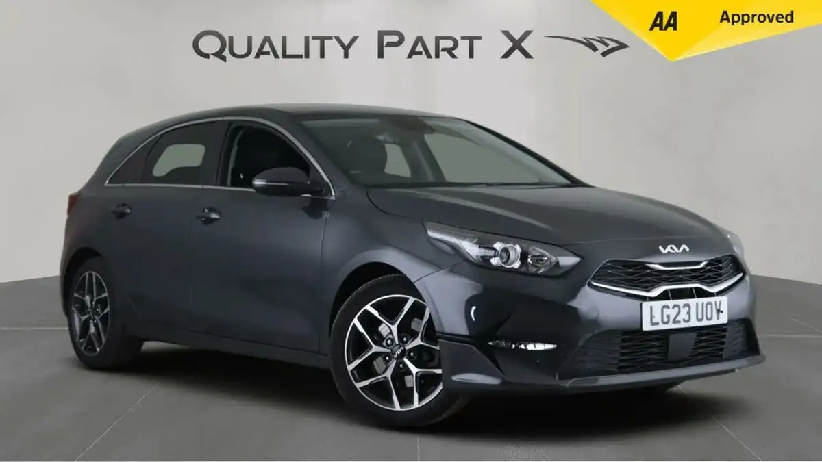 2022-kia-ceed-15-t-gdi-3-hatchback-big-0