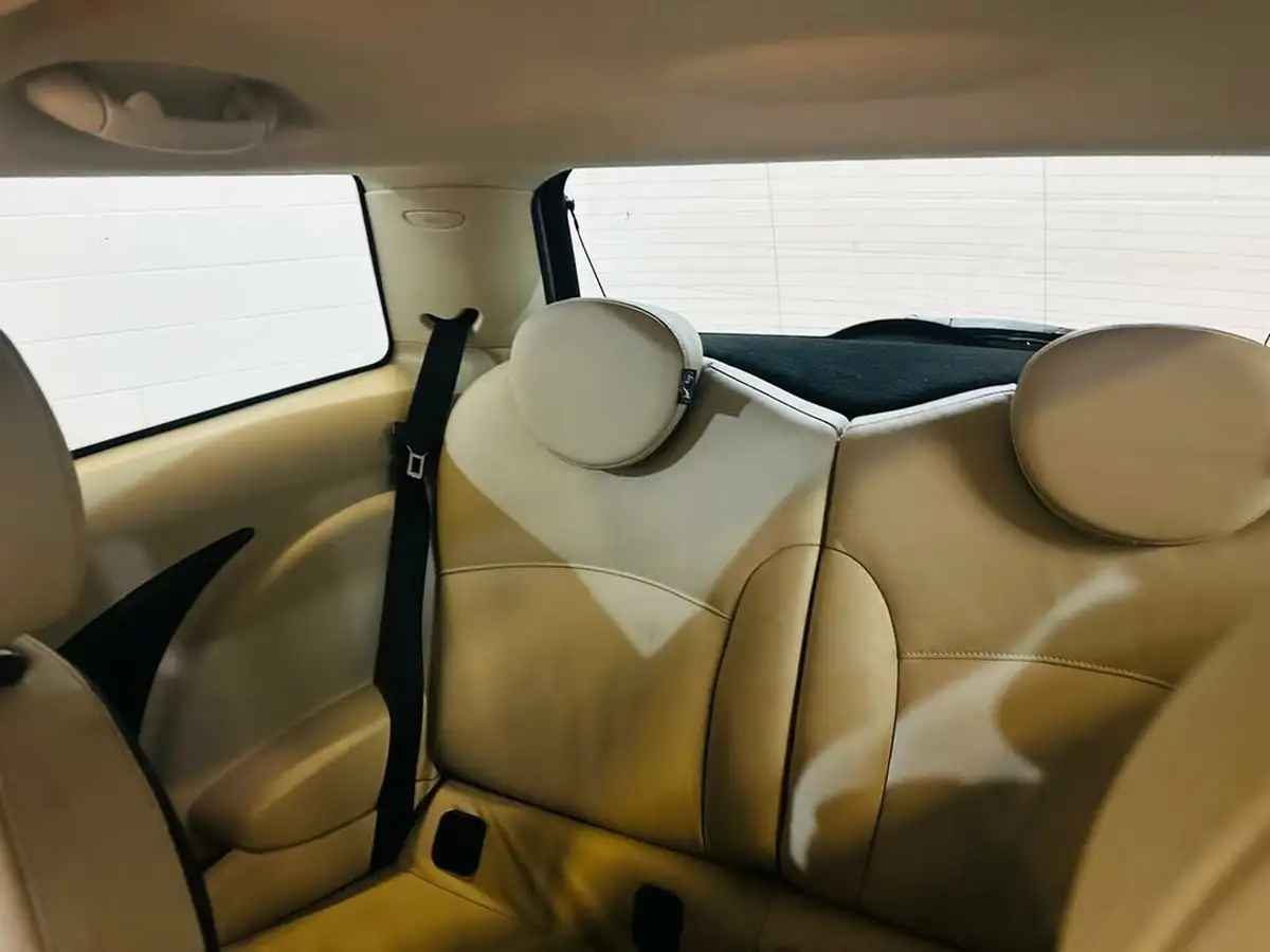 2011-mini-cooper-16-cooper-s-hatchback-3d-big-29