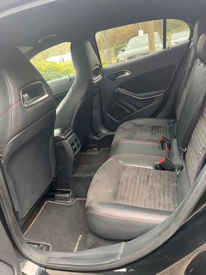 2018-mercedes-benz-gla-class-21d-gla-200d-amg-line-134bhp-ss-7g-dct-big-26