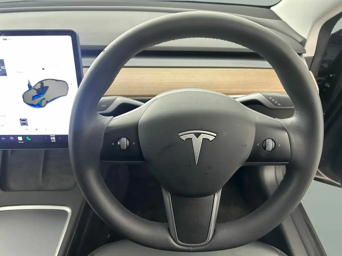 2020-tesla-model-3-e-performance-big-24