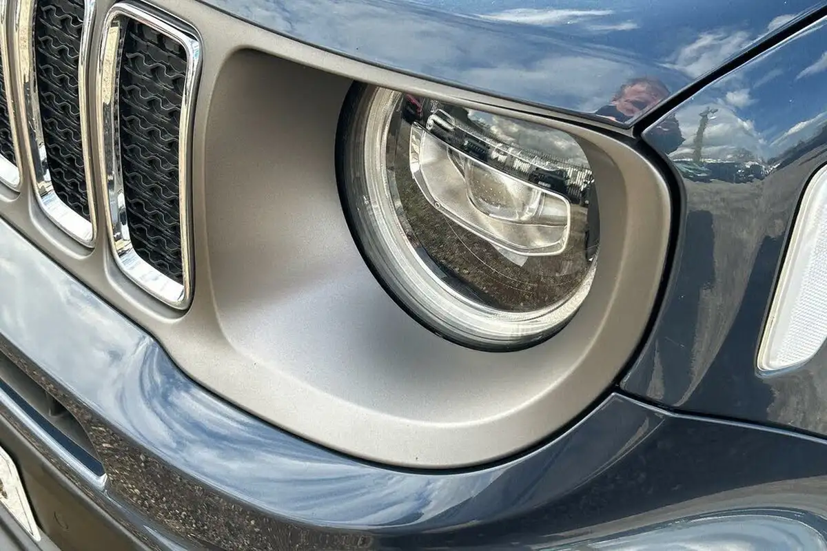 2020-jeep-renegade-13-gse-limited-phev-big-12