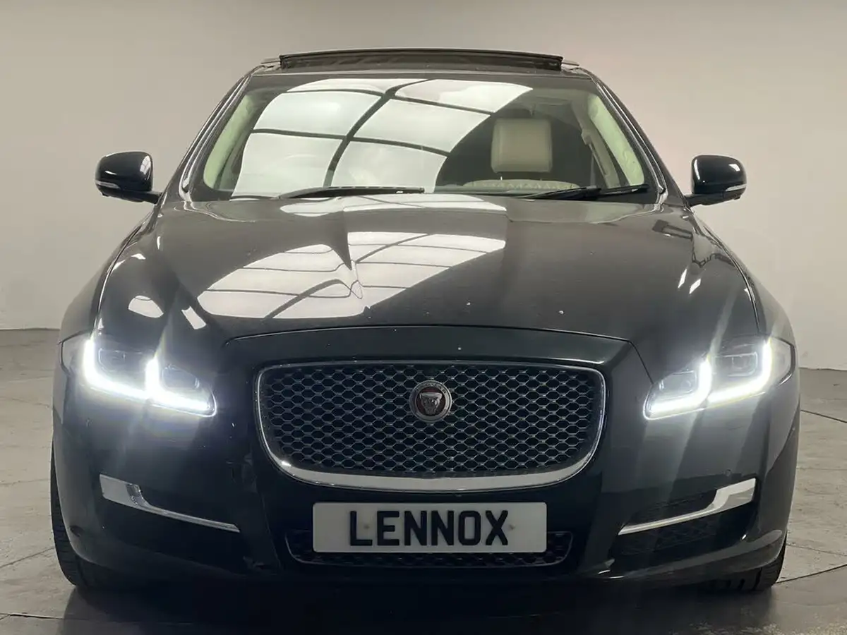 2016-jaguar-xj-series-30td-xj-portfolio-lwb-saloon-big-1