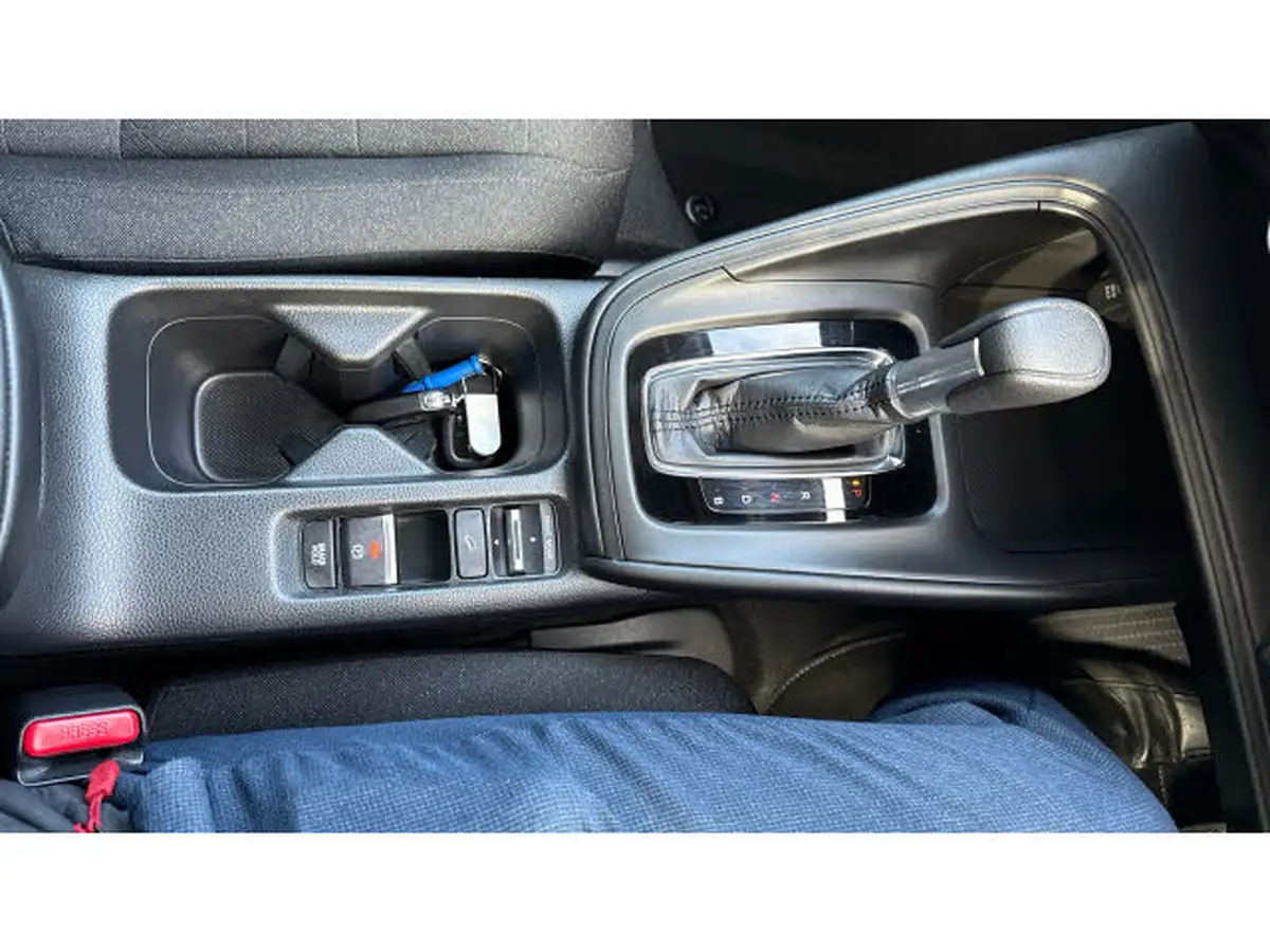 2023-honda-hr-v-15-i-mmd-elegance-big-38