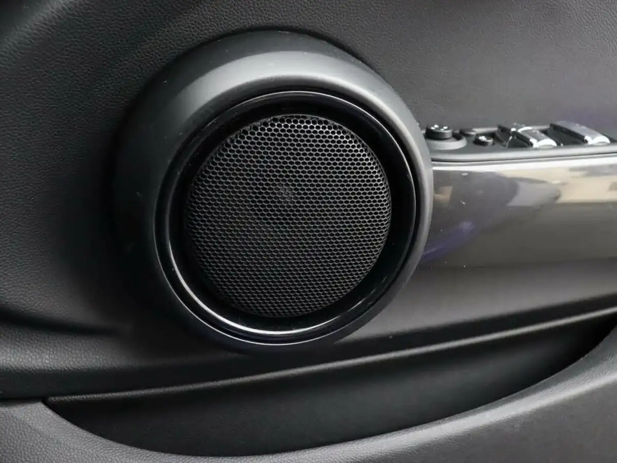 2019-mini-cooper-15-cooper-sport-ss-convertible-2d-auto-big-39