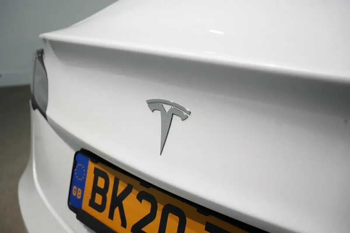 2020-tesla-model-3-e-standard-plus-big-8