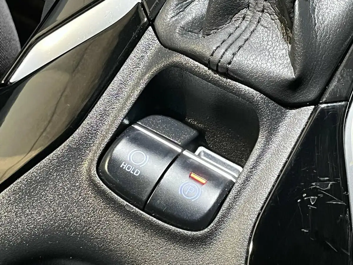 2022-suzuki-swace-18-sz-t-big-23