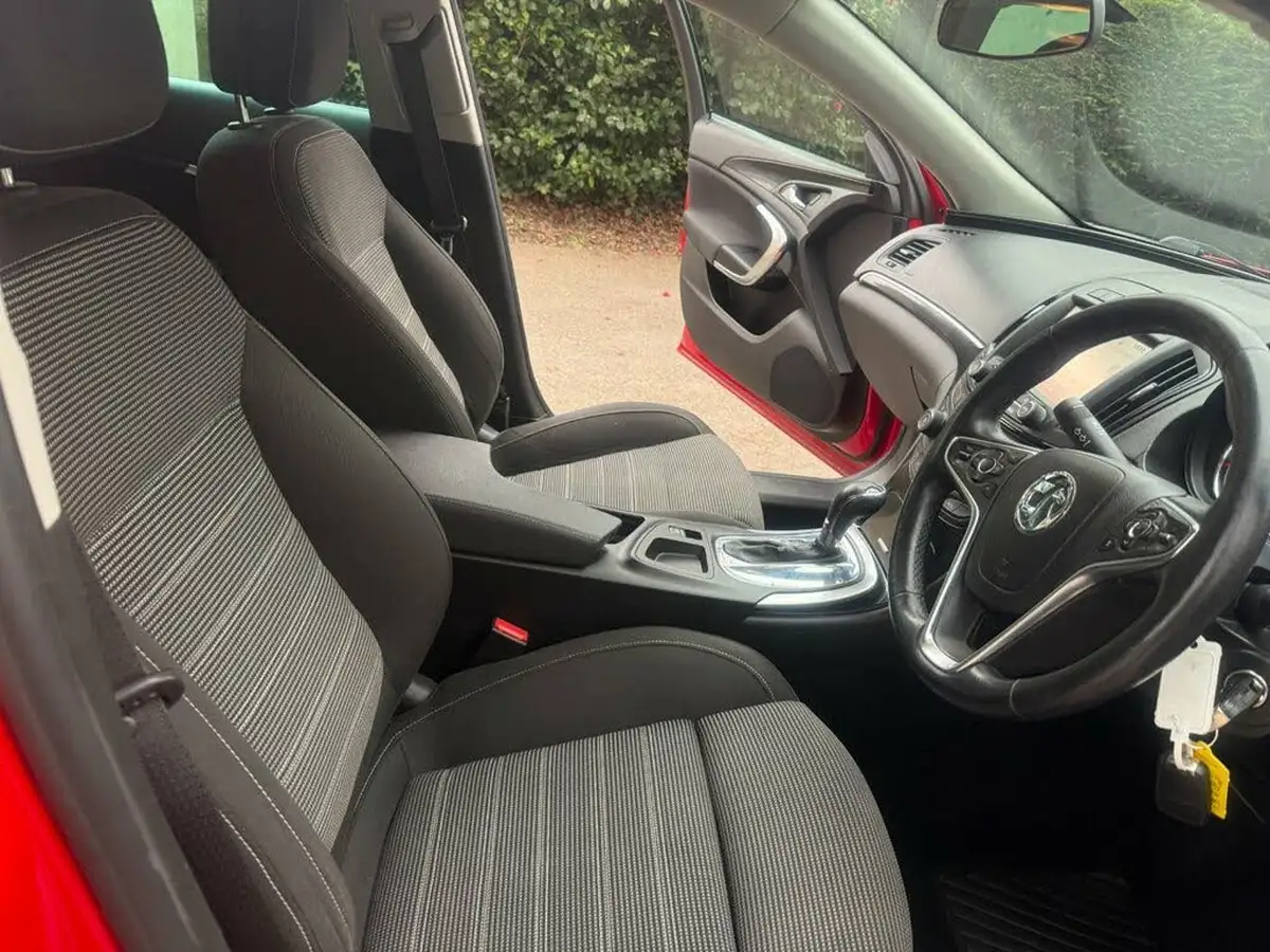 2015-vauxhall-insignia-sports-tourer-20cdti-sri-nav-auto-big-20