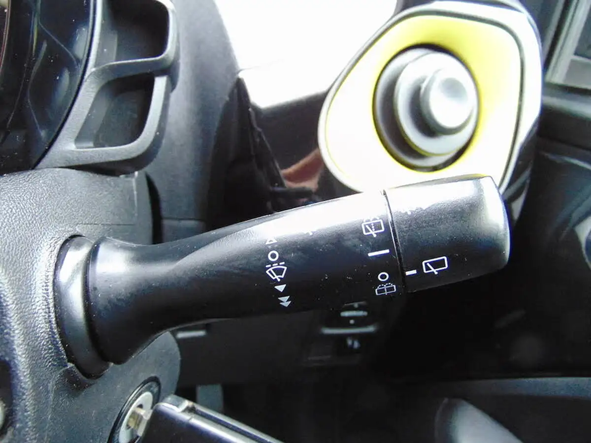 2019-peugeot-108-10-collection-hatchback-2-tronic-big-15