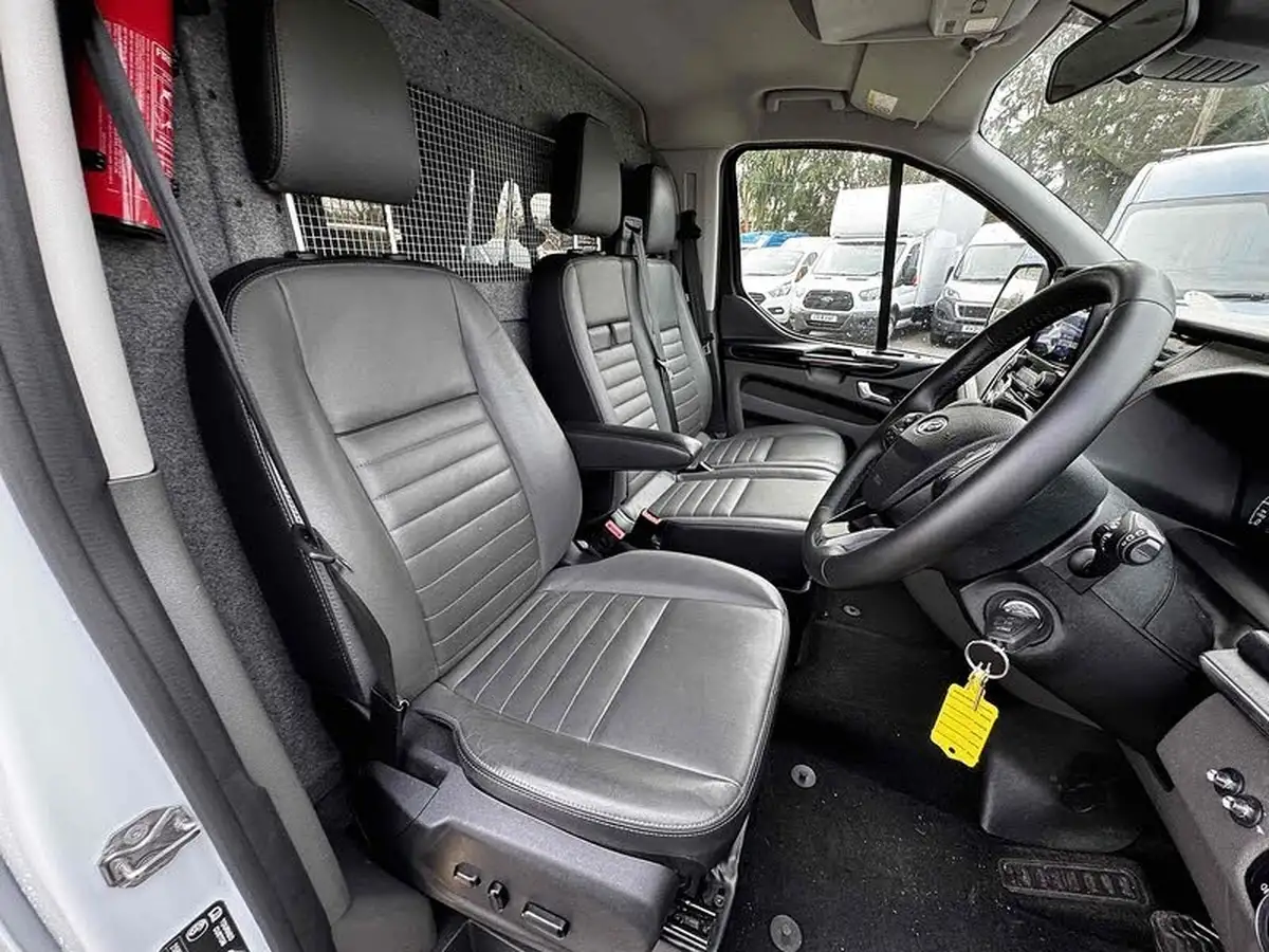 2023-ford-tourneo-custom-20tdci-320-l1-zetec-130pseu6dt-bus-8-seats-1997cc-auto-big-50