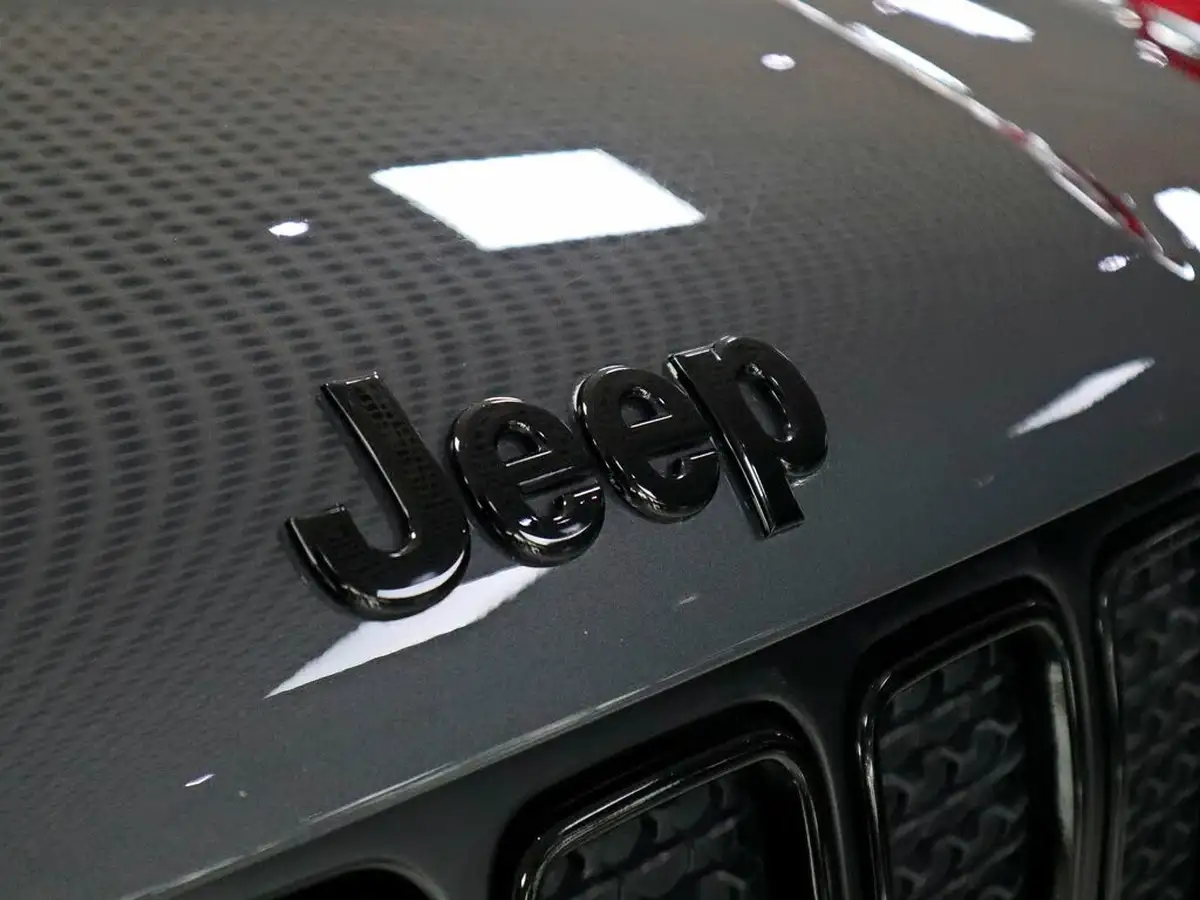 2021-jeep-renegade-10-gse-night-eagle-big-9