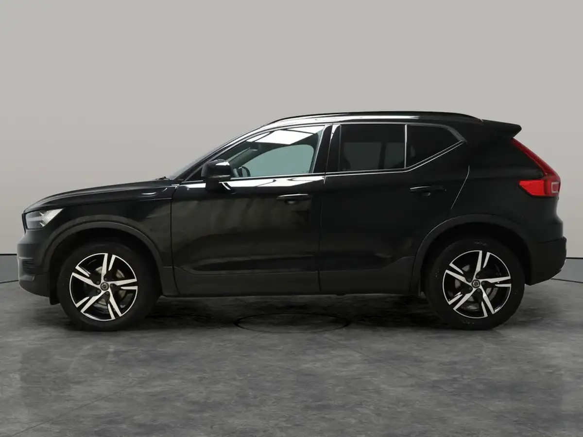 2022-volvo-xc40-15-t3-r-design-auto-big-9