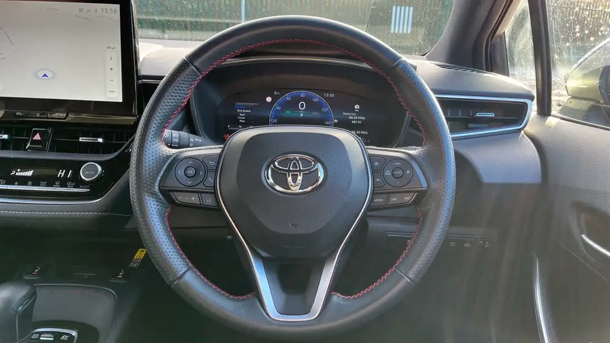 2023-toyota-corolla-18-vvt-i-gr-sport-138bhp-hatchback-big-7