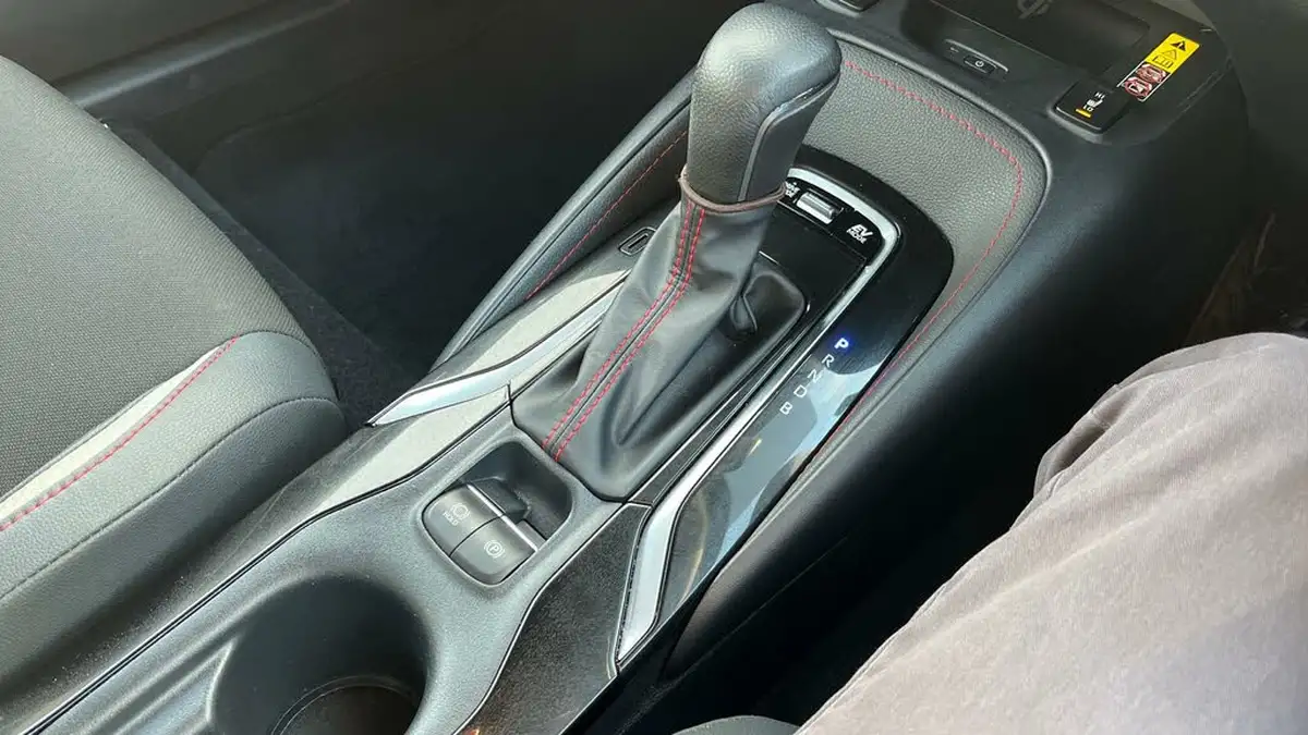 2023-toyota-corolla-18-vvt-i-gr-sport-138bhp-hatchback-big-35